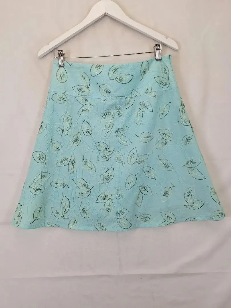 Assorted Brands Delicate Embroidered A Line Mini Skirt Size 10