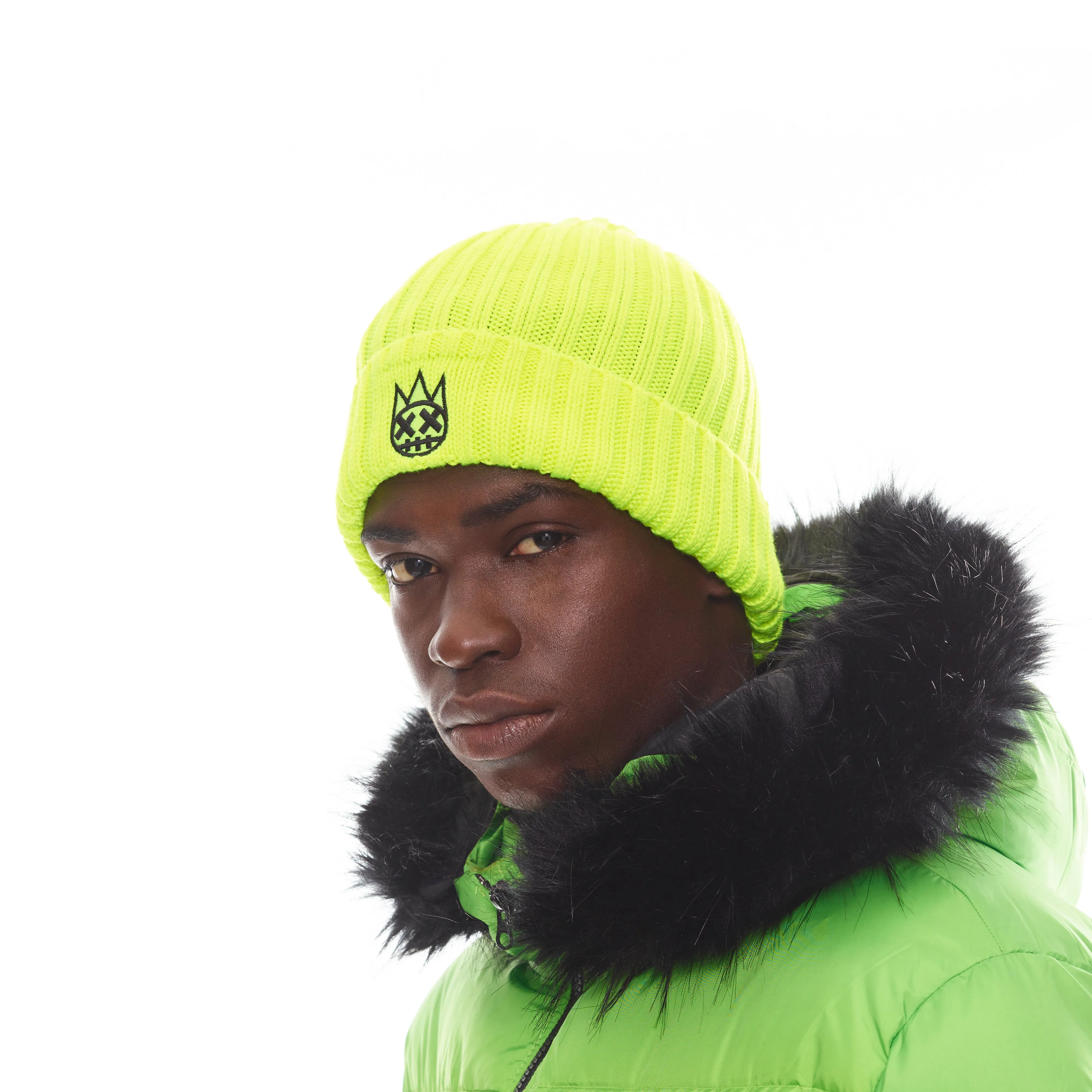 SHIMUCHAN LOGO KNIT HAT IN NEON YELLOW