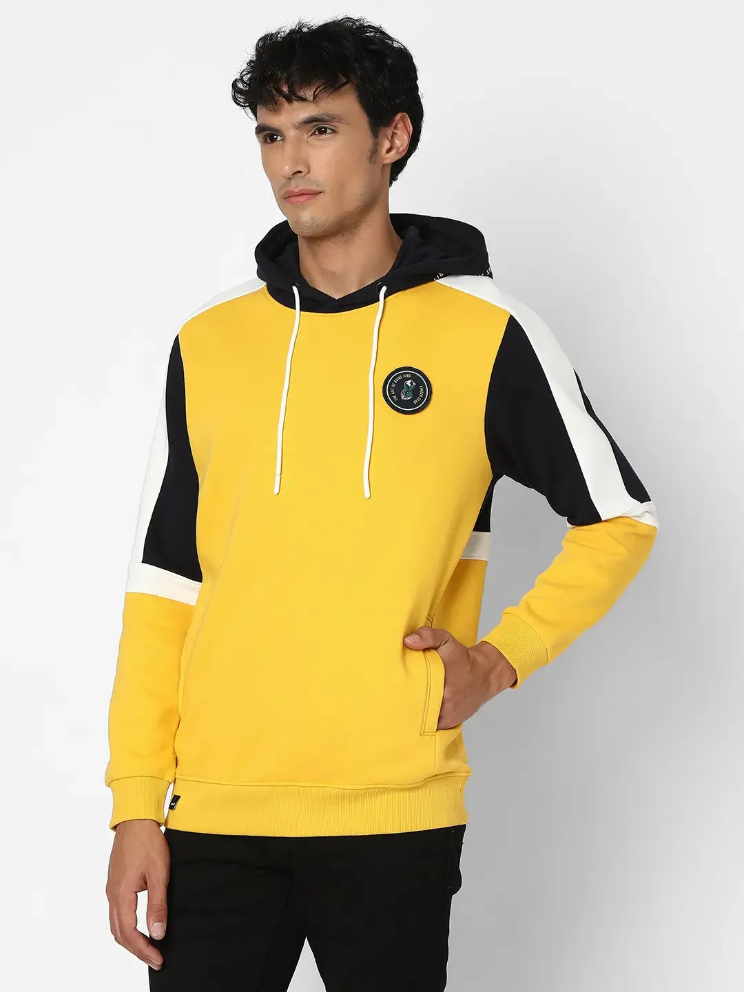 Spykar Men Chrome Yellow Blended Regular Fit Full Sleeve Hooded Printed Casual Sweatshirt