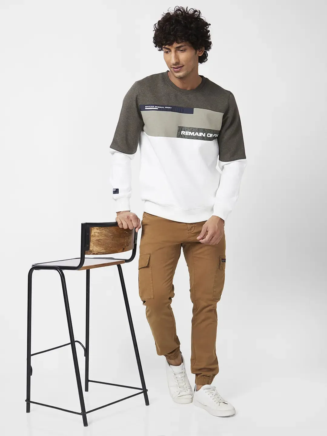 Spykar Men Military Green Blended Slim Fit Full Sleeve Round Neck Colourblock Sweatshirt